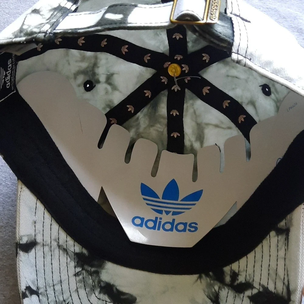 Last One Adidas Tie Dye Washed Colorways baseball Cap - Picture 4 of 10